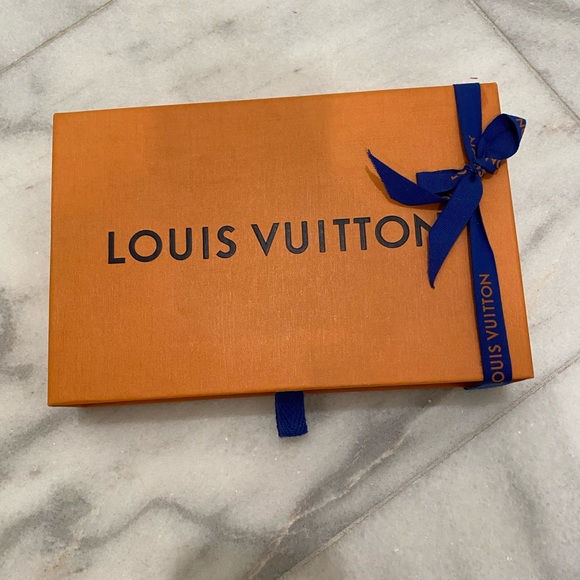 Authentic IPhone X/xS folio phone case!  BRAND NEW - Picture 2 of 6